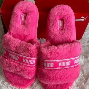 Puma Fluff Slide Shoes JR size 4 junior kids
